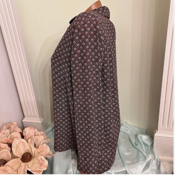 Chelsea & Theodore. Size Small Black red white Tunic. Long Sleeve. Poly. B103 - Picture 3 of 5